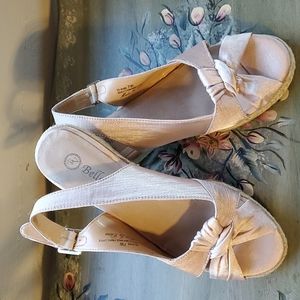 3/$15 Bella Vita champagne wedge